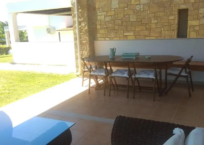 Nadia Βίλα Νέα Σκιώνη